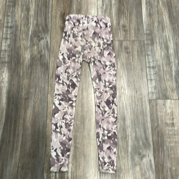 Athleta girl high rise printed chit chat tight in purple camo XS/6 - Picture 7 of 9